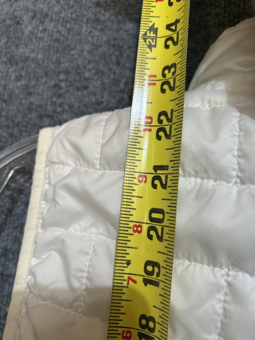 Patagonia Vest Womens Small White Quilted Insulated Puffer Full Zip Lightweight - Picture 5 of 7